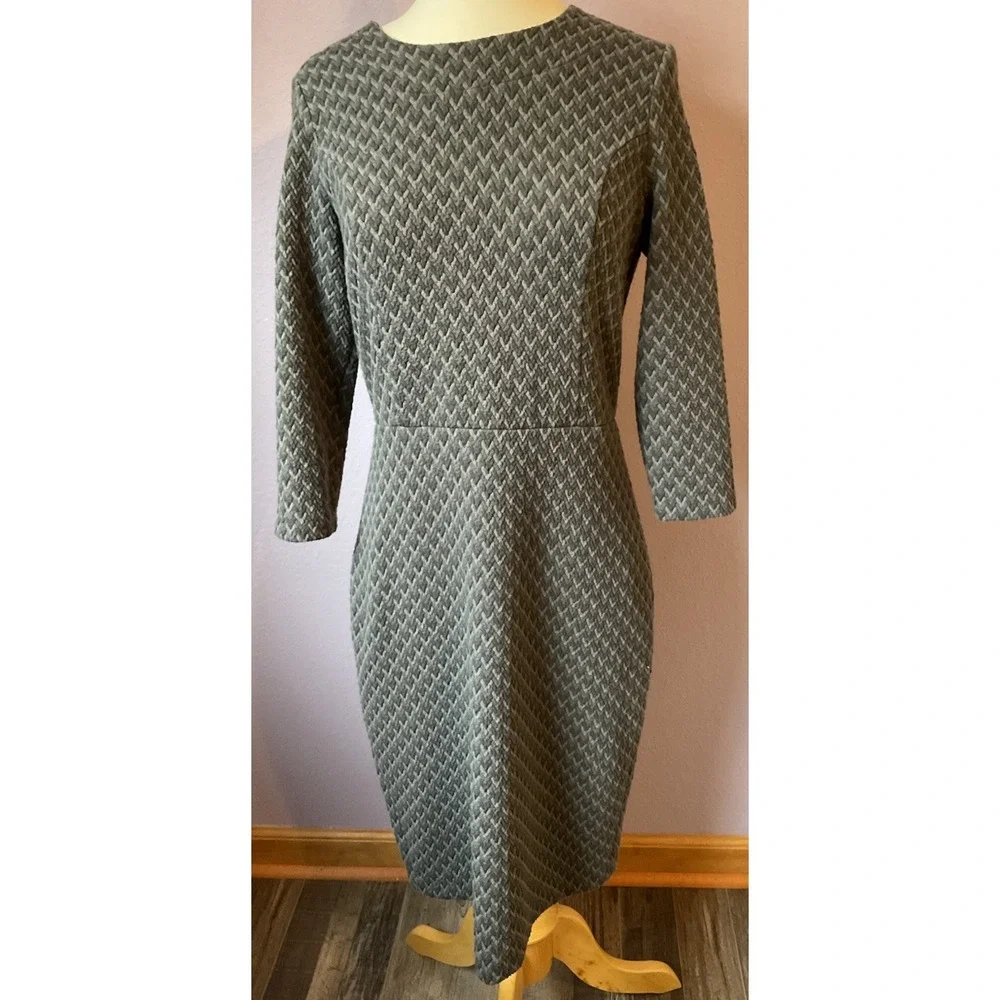 Banana Republic Textured‎ Knit Dress Womens Gray V Stitch Career Size 4